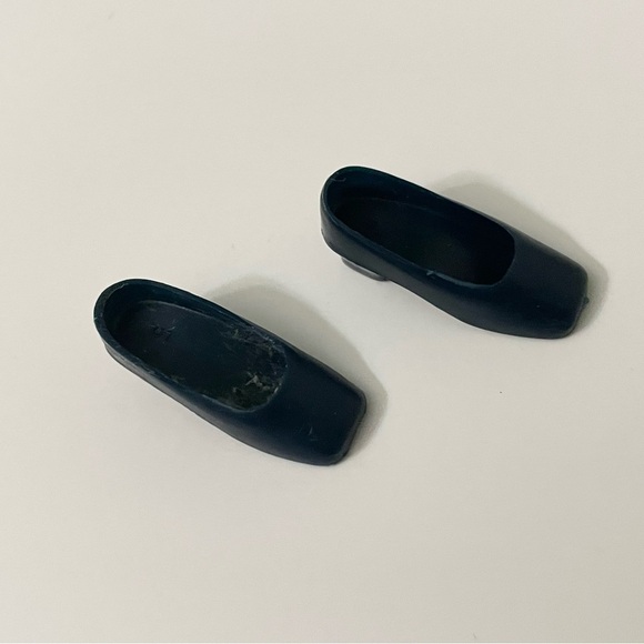 Vintage Barbie Black Shoes Doll Accessory Korea - Picture 2 of 14